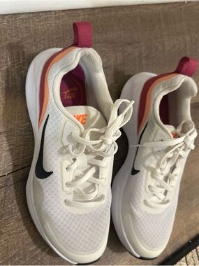 Nike CJ1677-103 White Women's Running Shoes with Black Swoosh and Pink & Orange